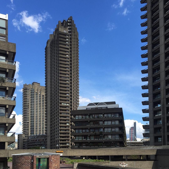 The Barbican by Chamberlin Powell and Bon opened in 1982... #tbt #London #barbican #modern #raphabrutal #brutalistarchitecture #architecturaltour #brutalism #architecture