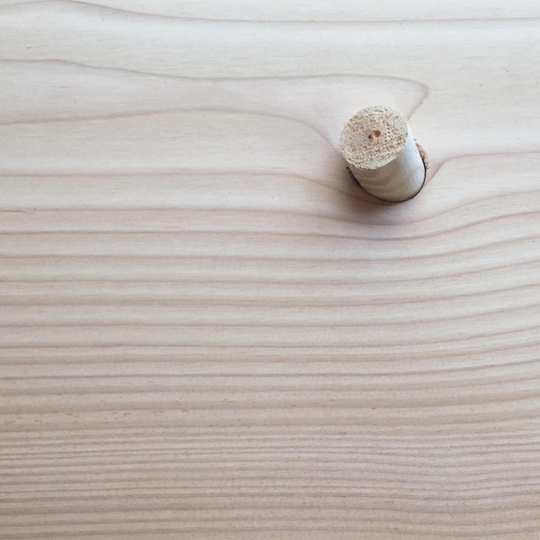 Filling knots... #attentiontodetail  #douglasfir #Dinesen #factoryvisit #simplicity #exhibitiondesign #designjunction #quality